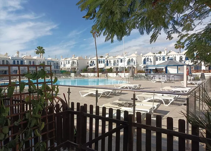 Appartement Pool View With Terrace