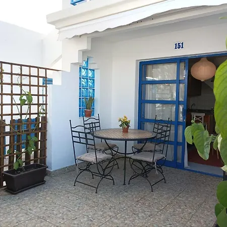 Pool View With Terrace Apartamento